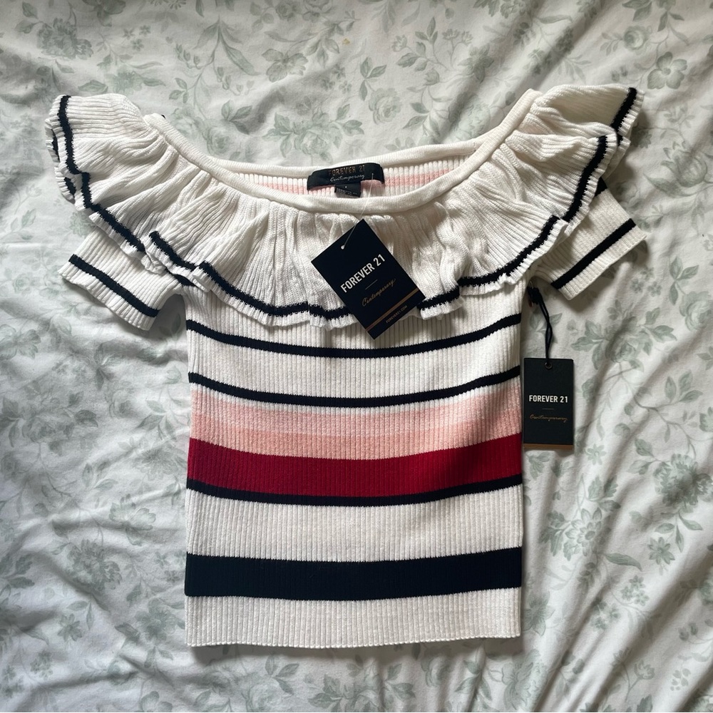 FOREVER 21 Off shoulder top with ruffles
